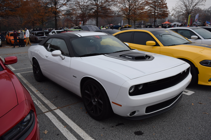 Illustration for article titled I went to Caffeine and Octane this morning and walked around some Challengers ...